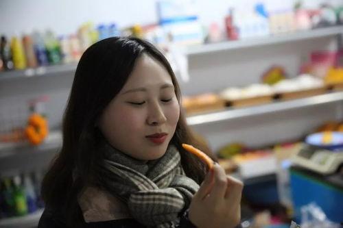 吃瓜学妹黄锐,从网络红人到现象级人物的蜕变之路